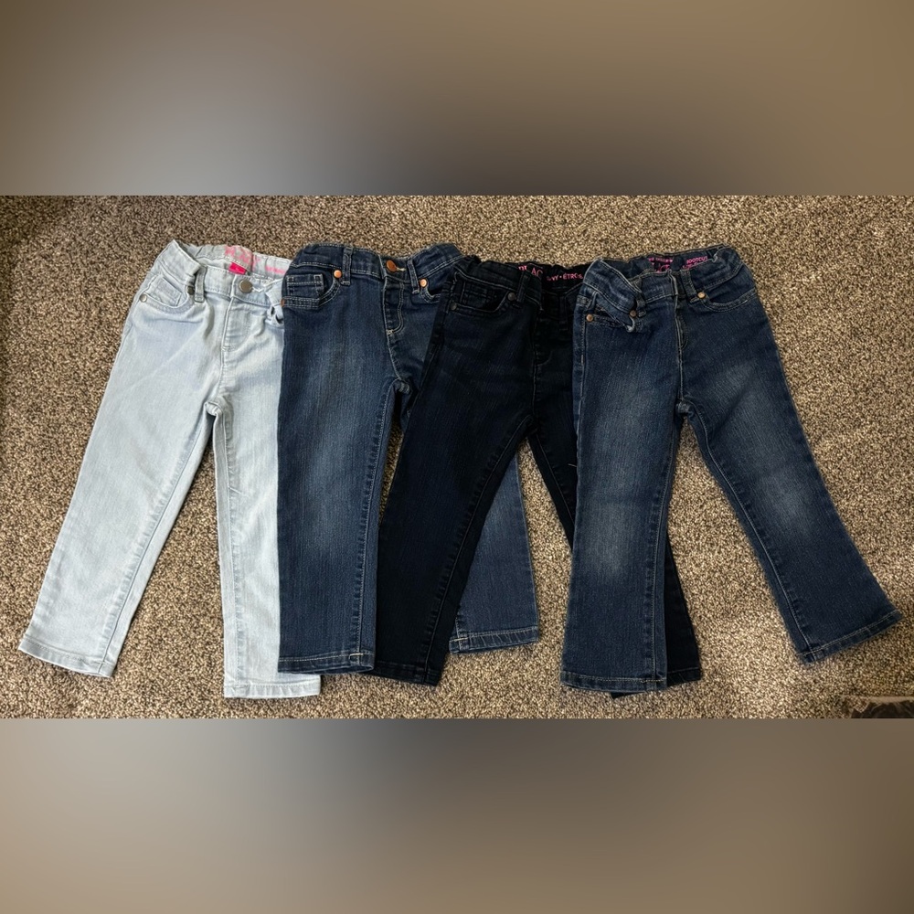FREE DRESS w/purchase! MAKE AN OFFER!
GIRLS 3T-4-PAIRS!!! Children's Place